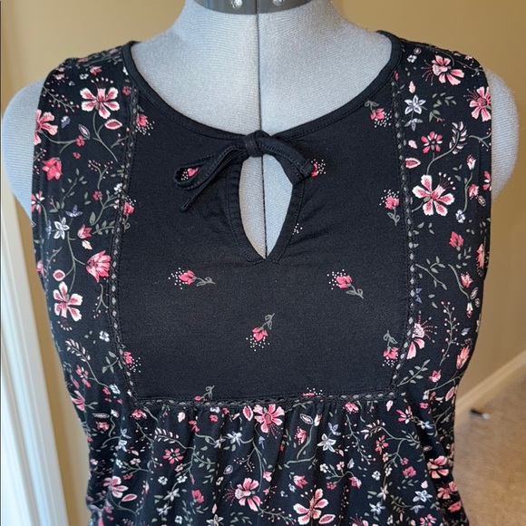 Reitmans Skirt and Top Set Black Pink Yellow Floral Skater Skirt Sleeveless Top - Picture 4 of 14